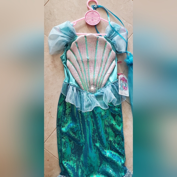 MERMAID COSTUME 7-8 - Picture 3 of 13